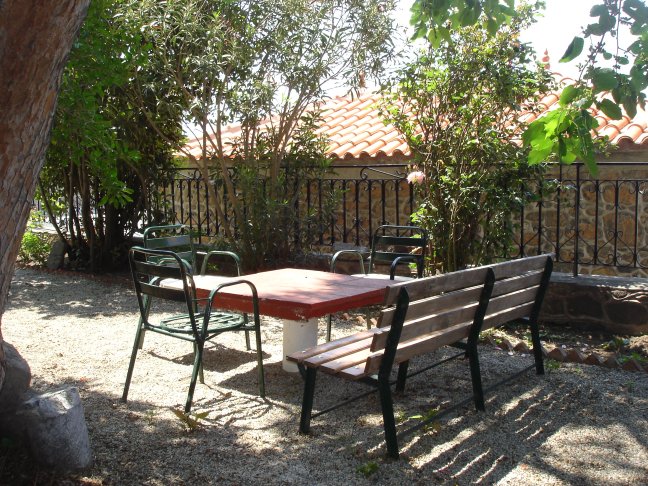 Lesvos Accommodation Holiday Rentals On Lesvos Pine Tree Garden